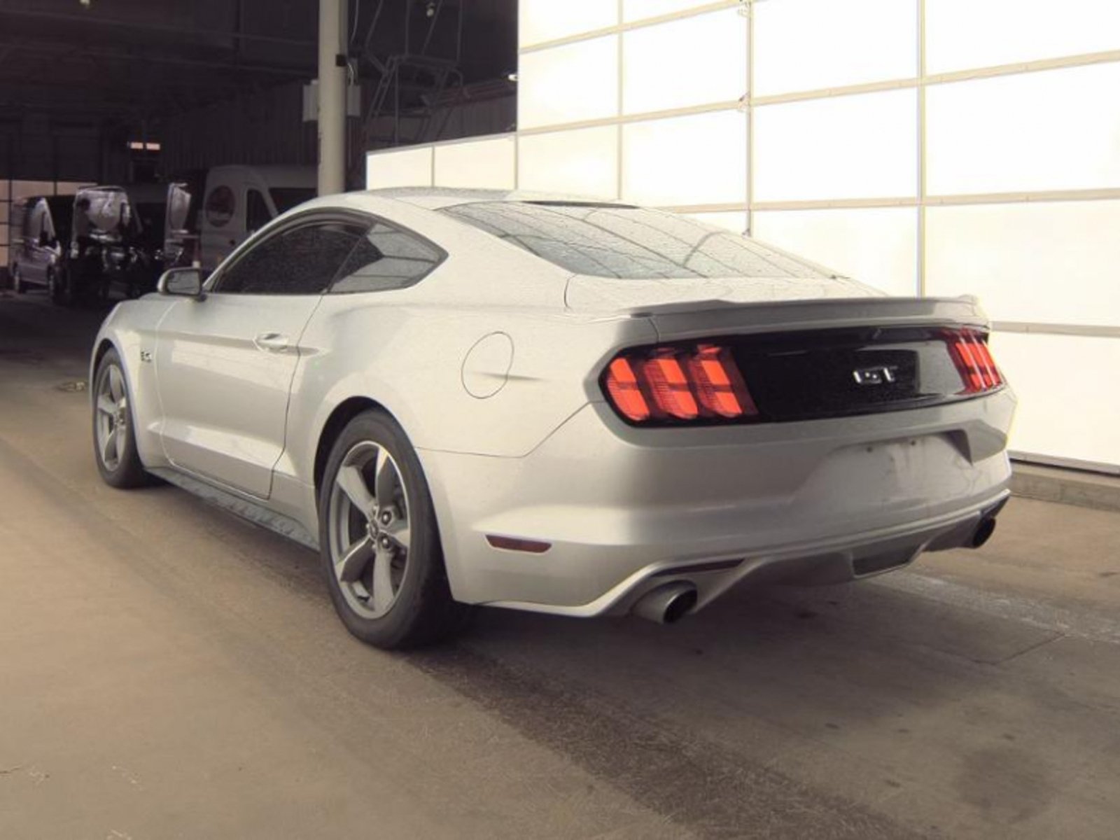 Used 2015 Ford Mustang GT RWD image 8