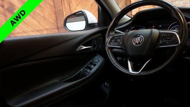 Used 2020 Buick Encore GX Essence w/ Experience Buick Package image 35