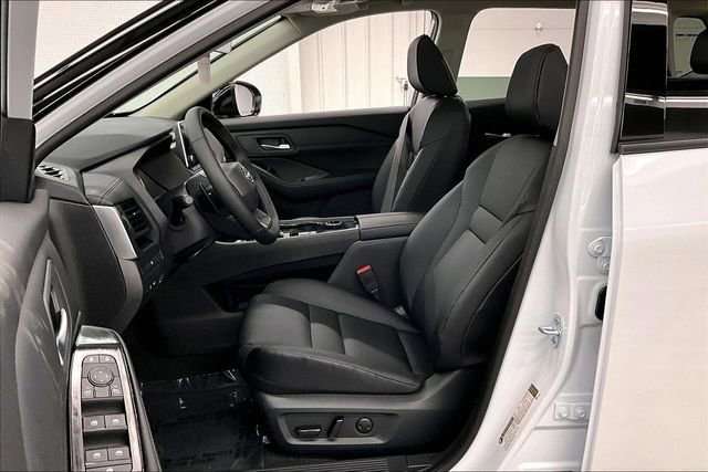 New 2026 Nissan Rogue SV image 10