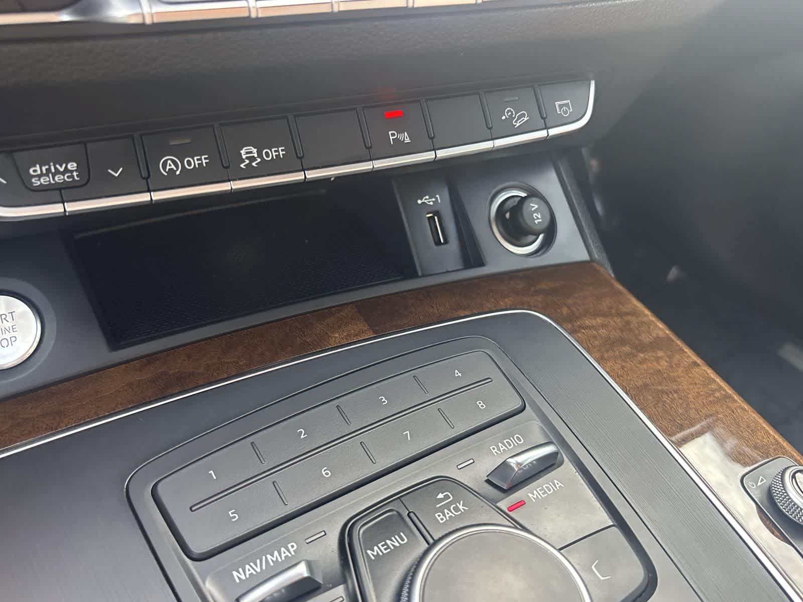 Used 2018 Audi Q5 Premium Plus AWD/4WD image 25