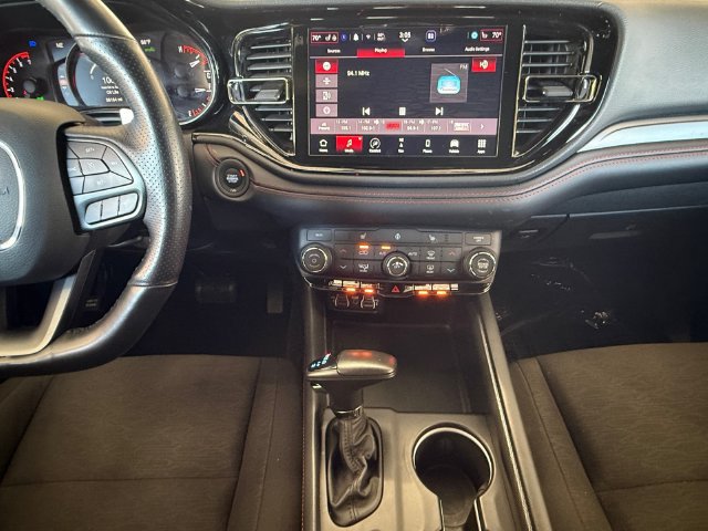Used 2025 Dodge Durango GT RWD image 3