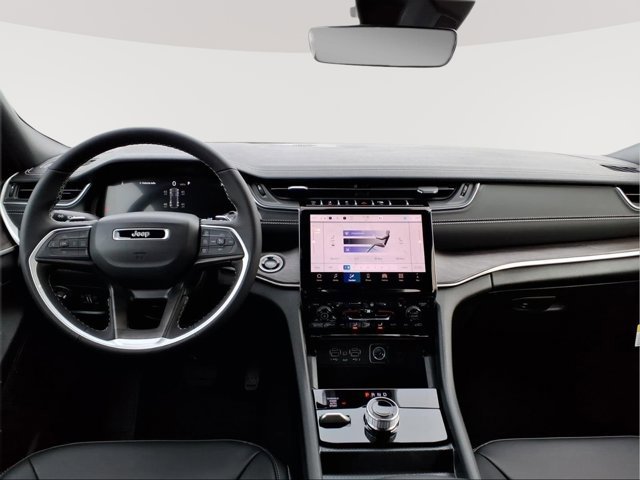 New 2025 Jeep Grand Cherokee L Limited image 12