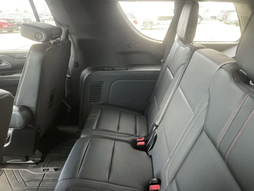 Used 2022 Chevrolet Suburban RST w/ Luxury Package image 5