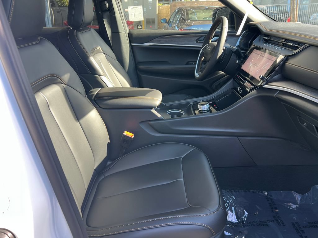 New 2026 Jeep Grand Cherokee L Limited AWD/4WD image 14