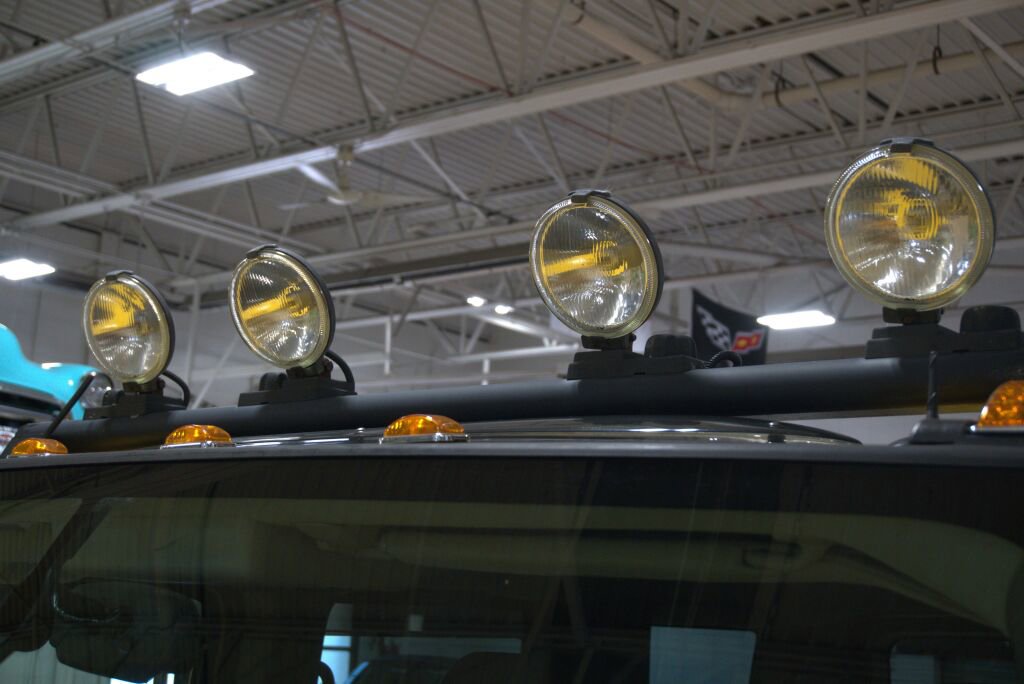 Used 2003 HUMMER H2 w/ Preferred Equipment Group image 13