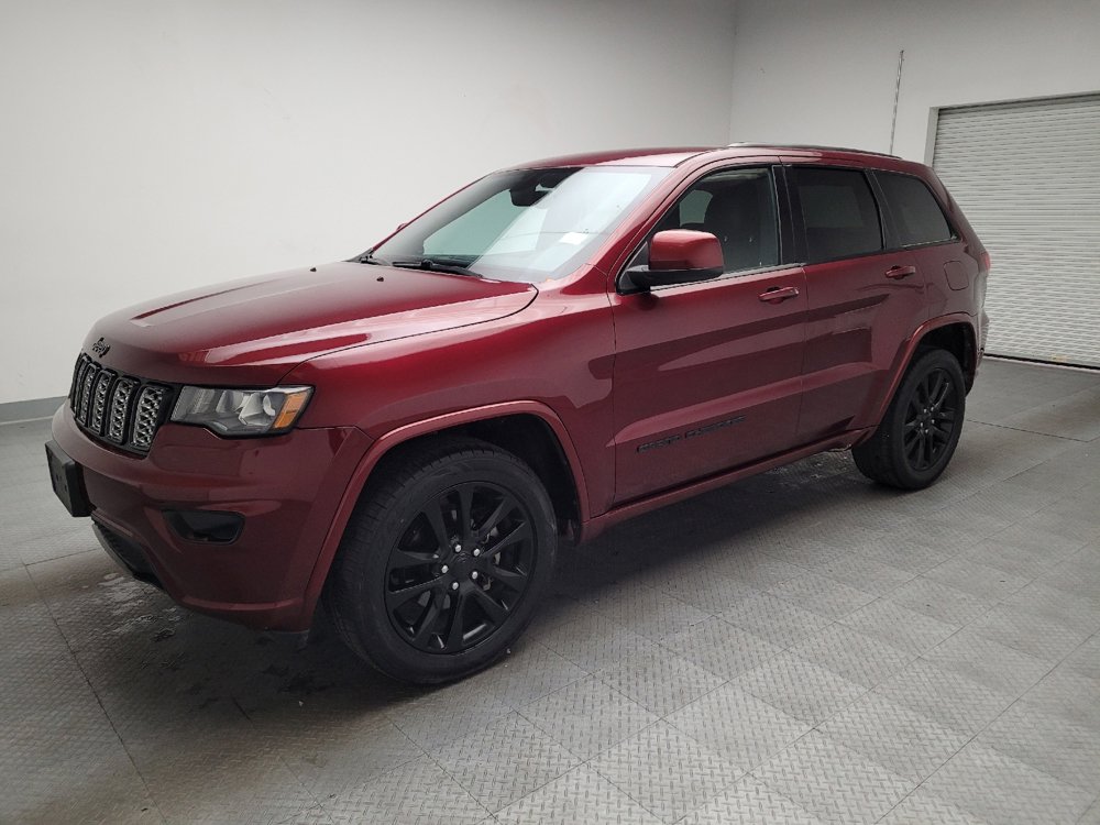 Used 2018 Jeep Grand Cherokee Altitude image 2