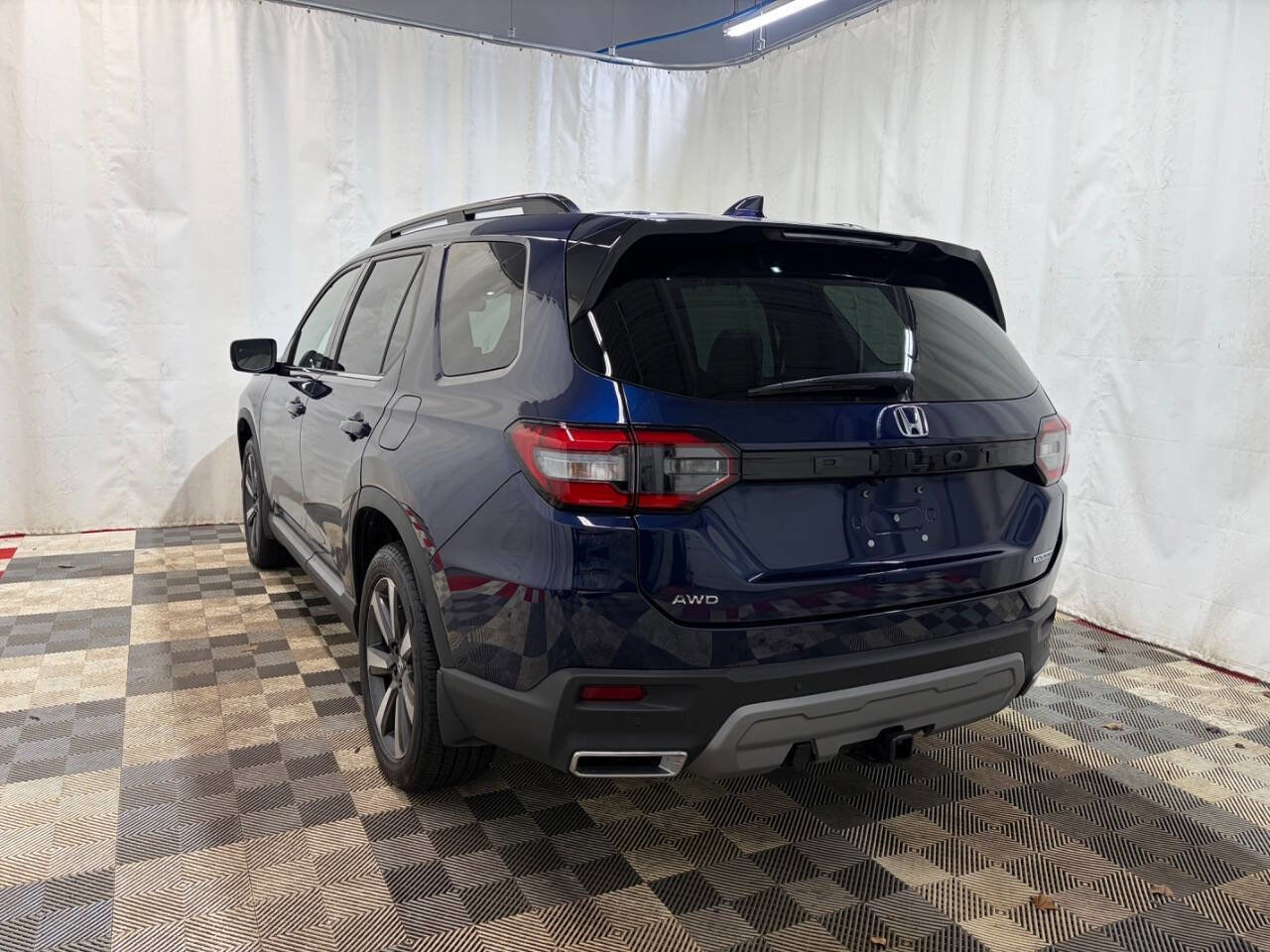 Used 2024 Honda Pilot Touring image 5