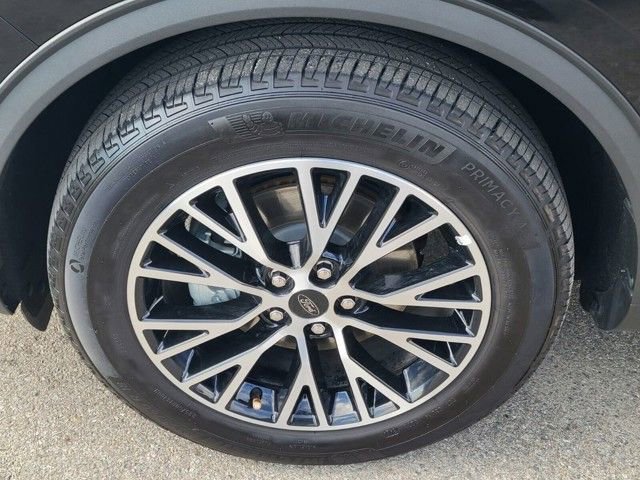 Used 2024 Ford Escape SE w/ PHEV Premium Package image 9