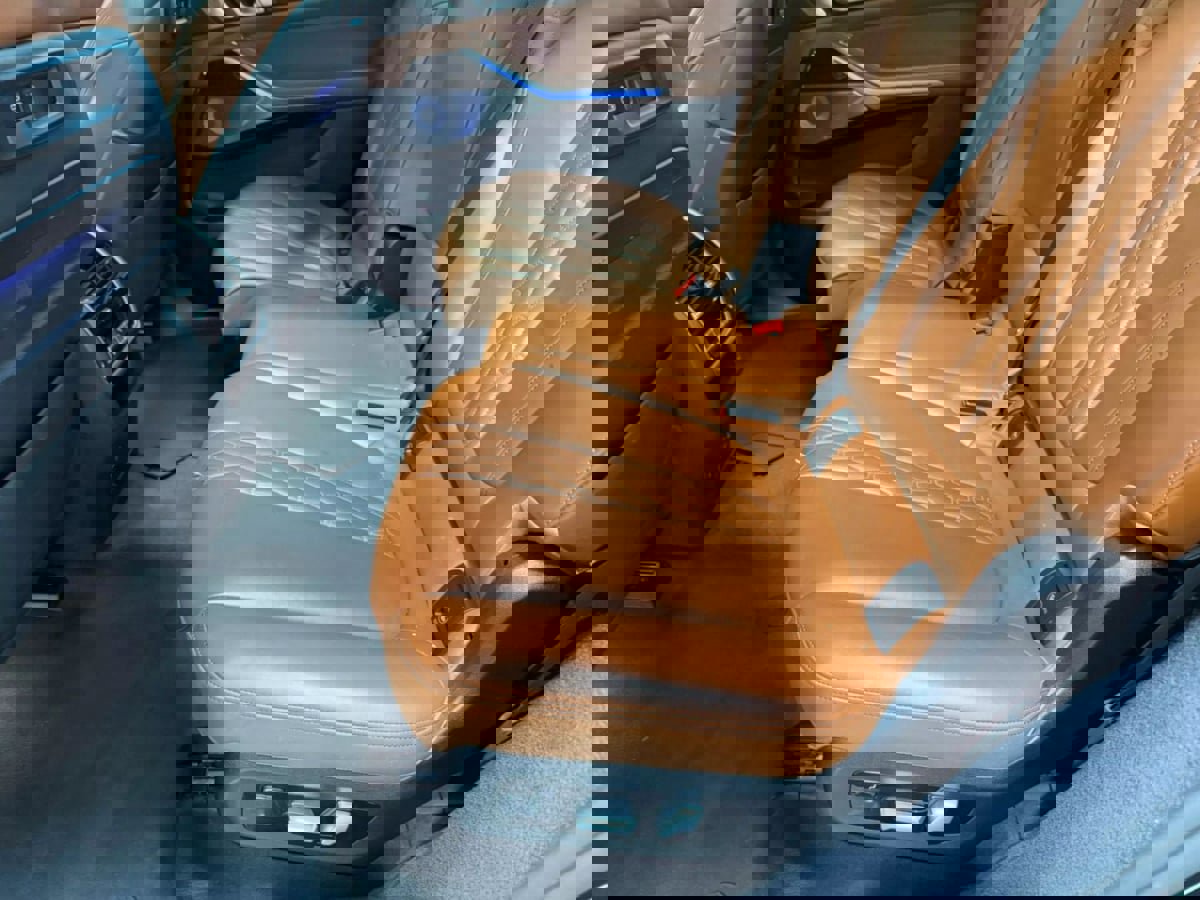 Used 2019 BMW X7 xDrive50i w/ Dynamic Handling Package image 24