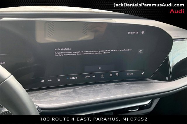 Used 2025 Audi Q5 Premium w/ Convenience Package image 21