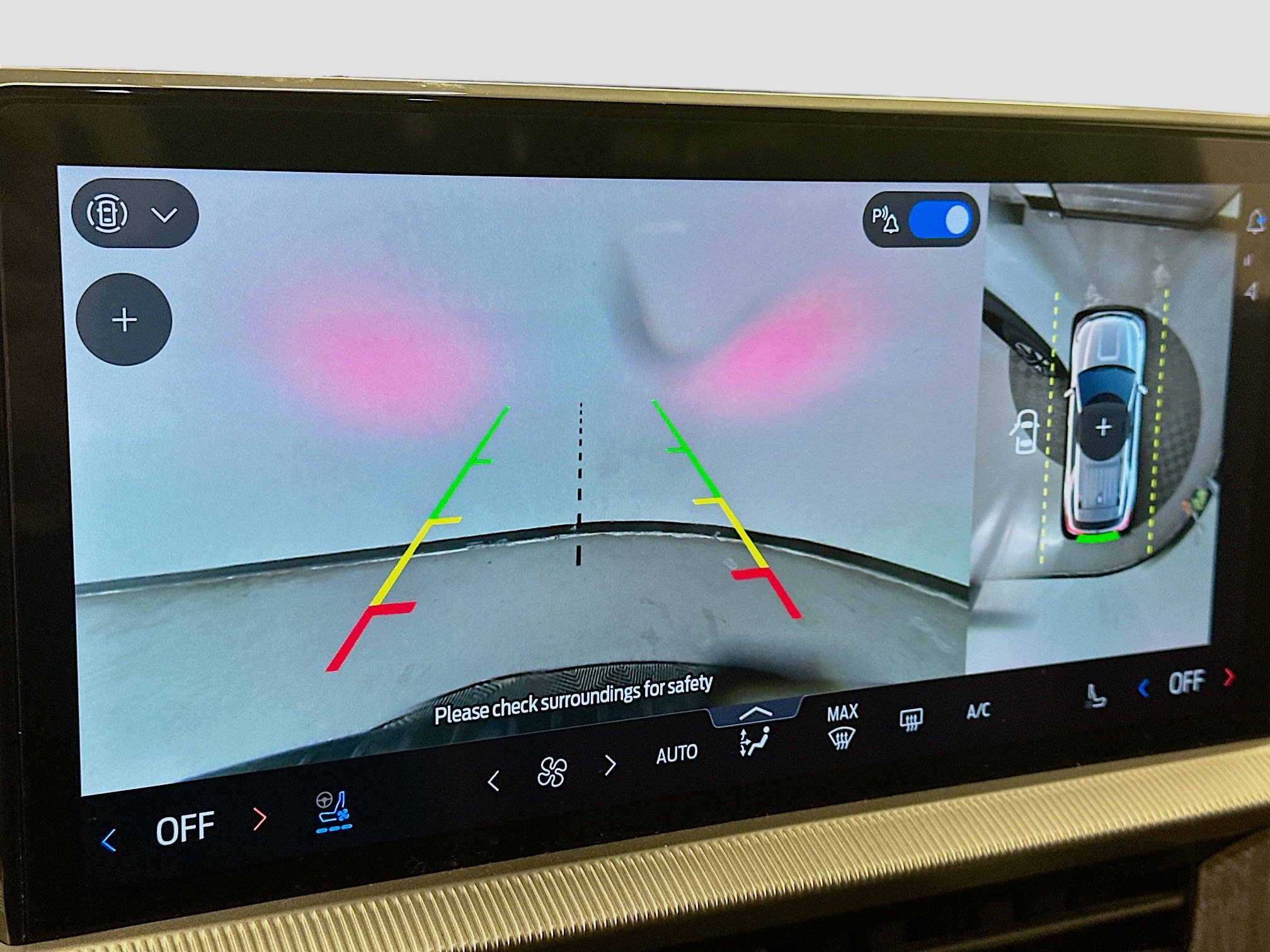 Used 2025 Ford Explorer Platinum w/ LUX Leather Package AWD/4WD image 23