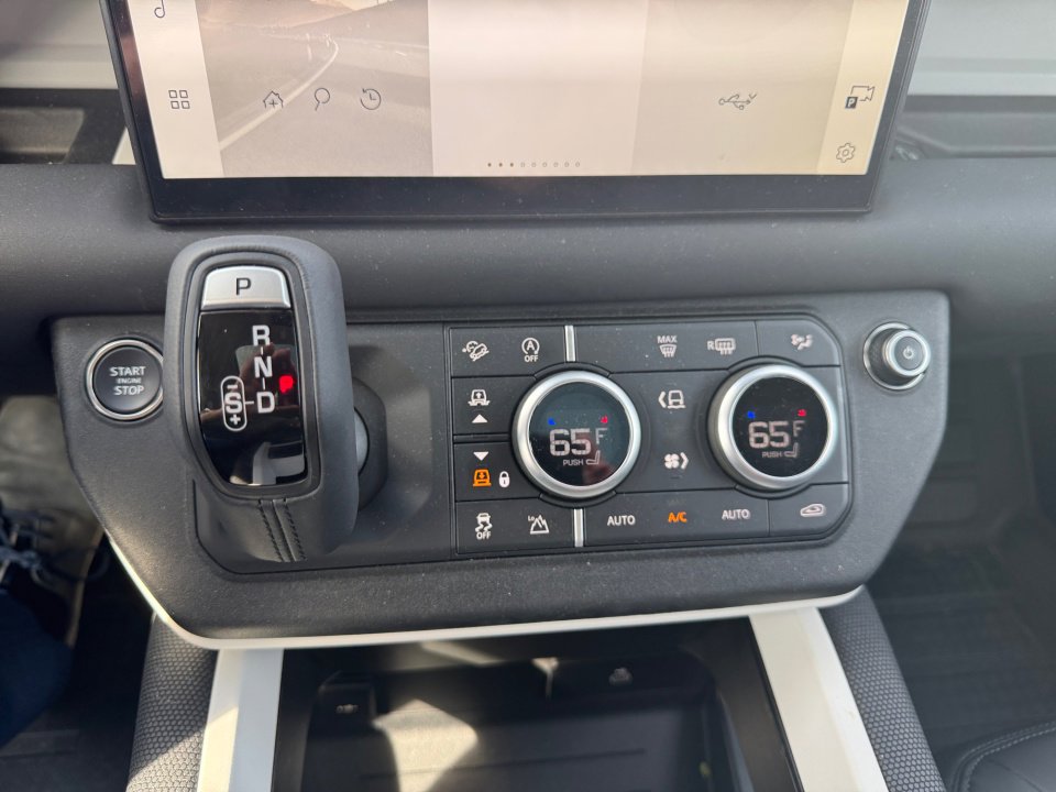 Certified 2025 Land Rover Defender 110 S image 18