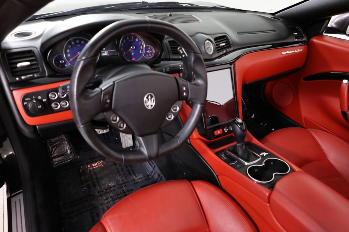 Used 2017 Maserati GranTurismo Convertible RWD image 16