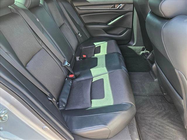 Used 2018 Honda Accord Sport image 15