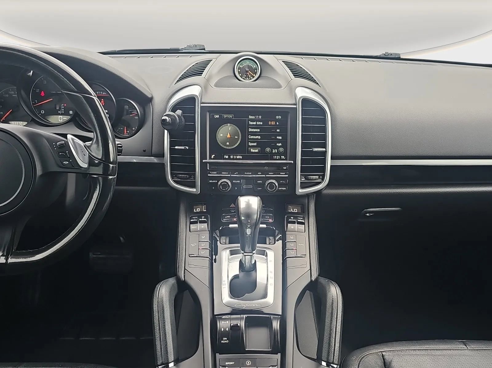 Used 2014 Porsche Cayenne image 15