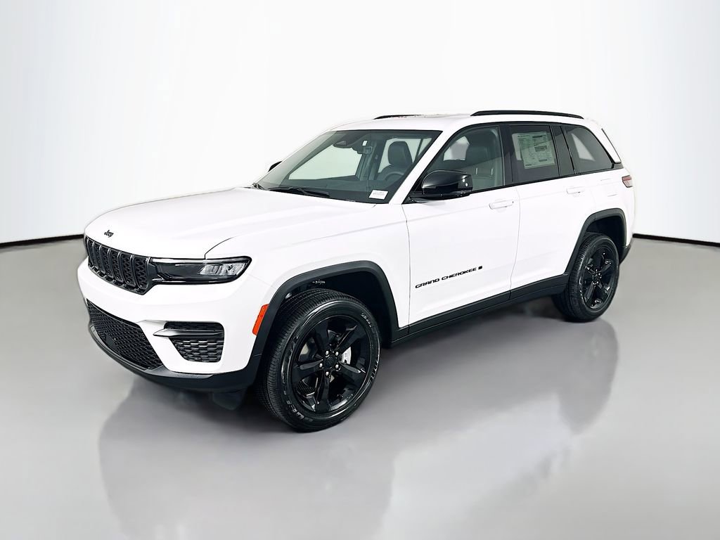 New 2025 Jeep Grand Cherokee Altitude image 3