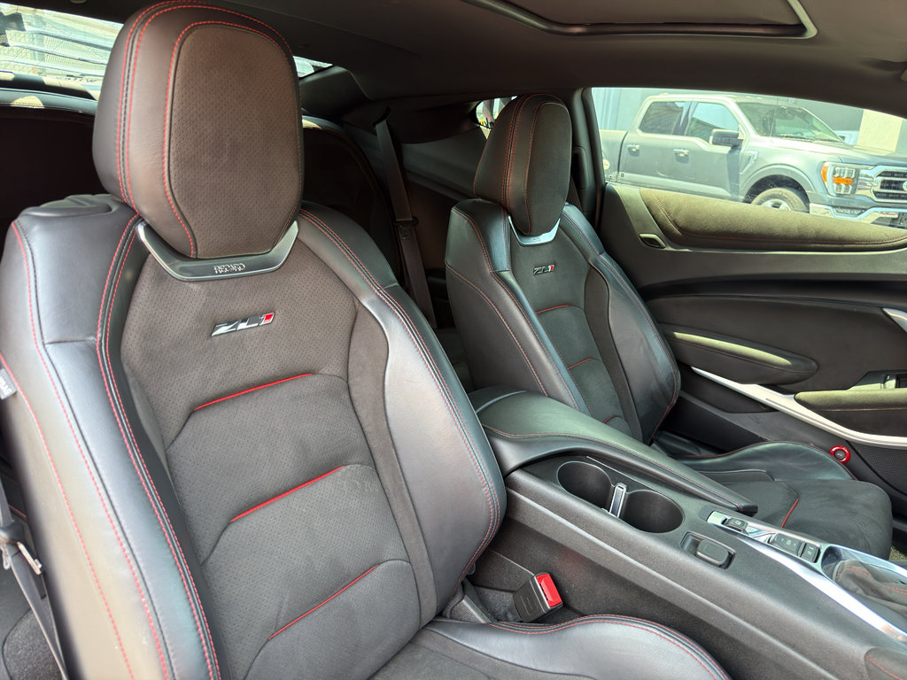 Used 2021 Chevrolet Camaro ZL1 RWD image 25