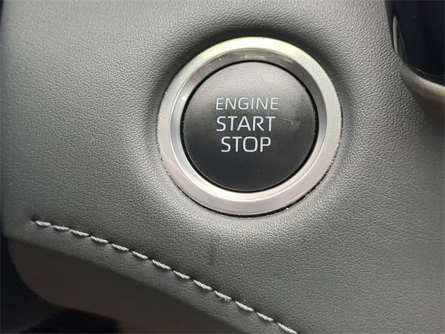 Certified 2024 Toyota Highlander XLE image 28