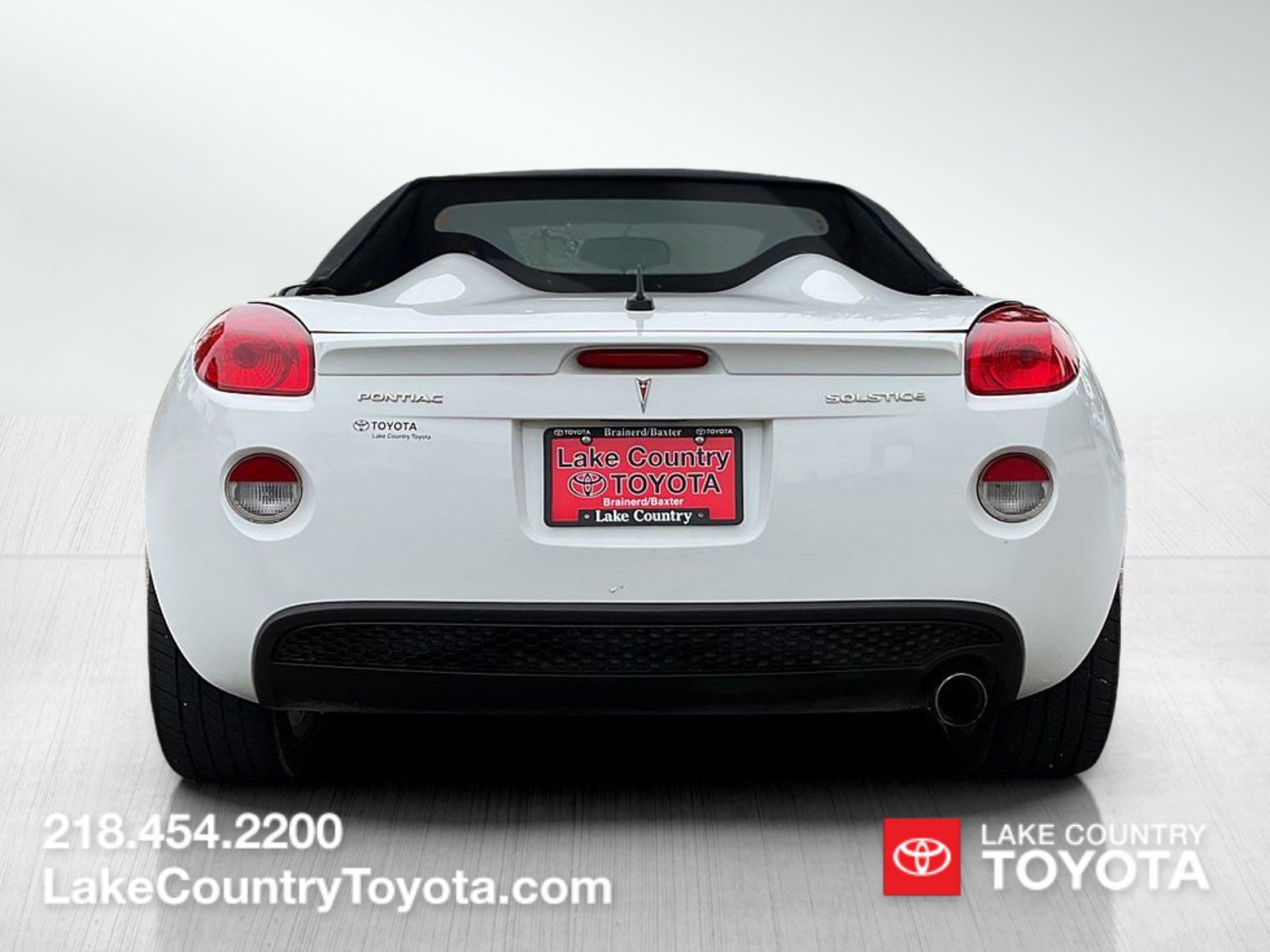 Used 2008 Pontiac Solstice Convertible w/ Preferred Package RWD image 4
