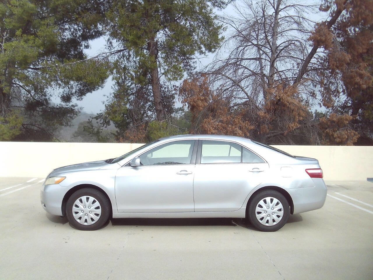 Used 2009 Toyota Camry LE image 9