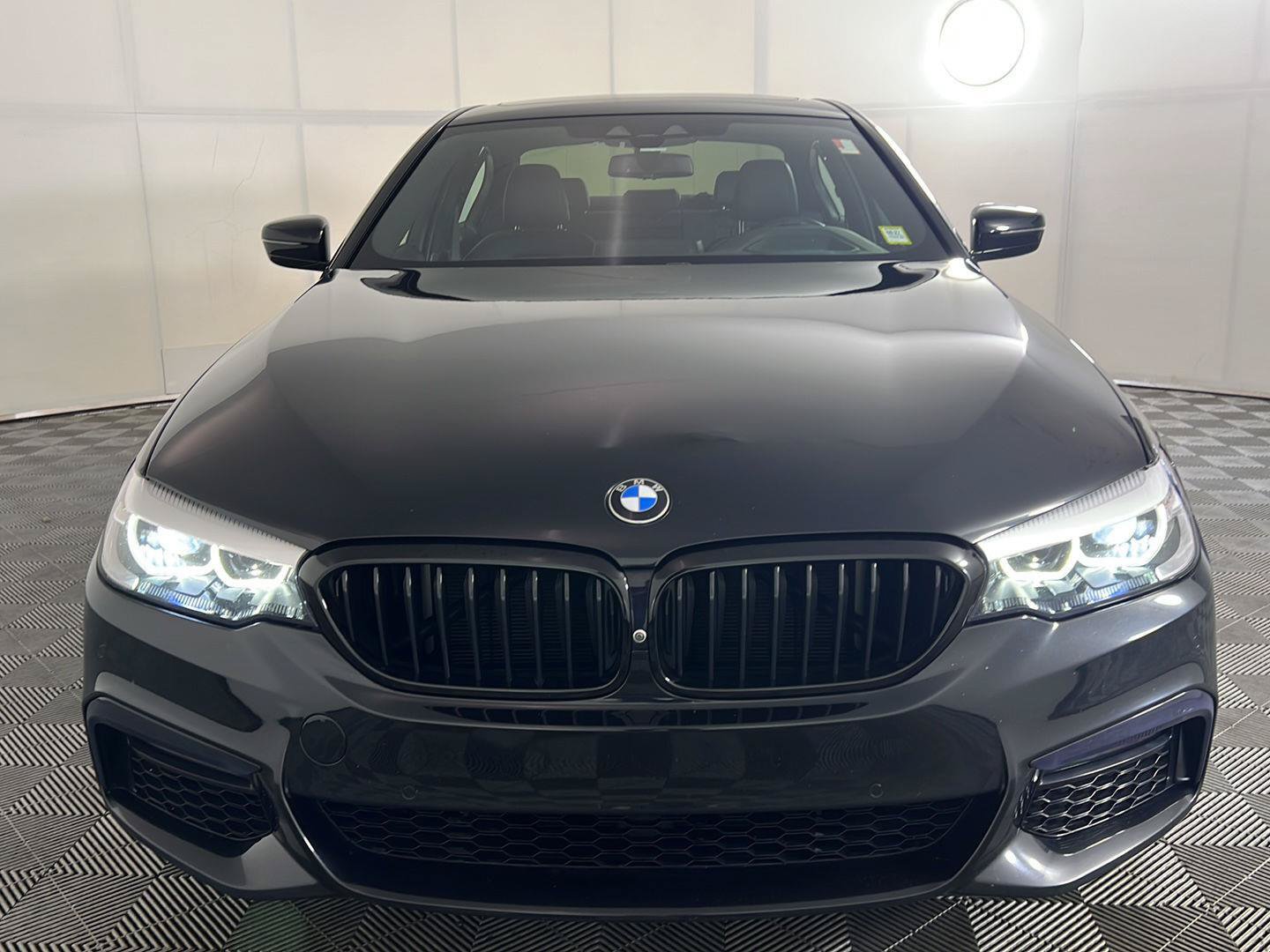 Used 2019 BMW 540i xDrive w/ M Sport Package AWD/4WD image 14
