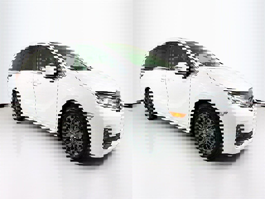 New 2026 Honda Odyssey Touring image 2