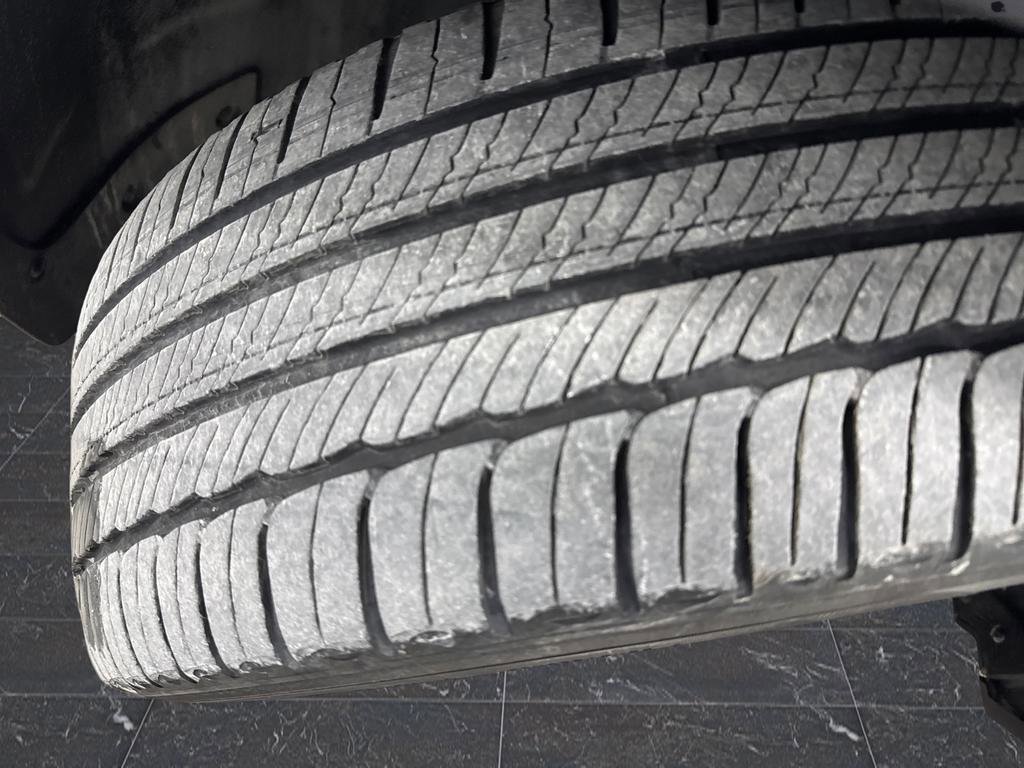 Used 2024 Volvo XC40 B5 Plus w/ Climate Package image 36