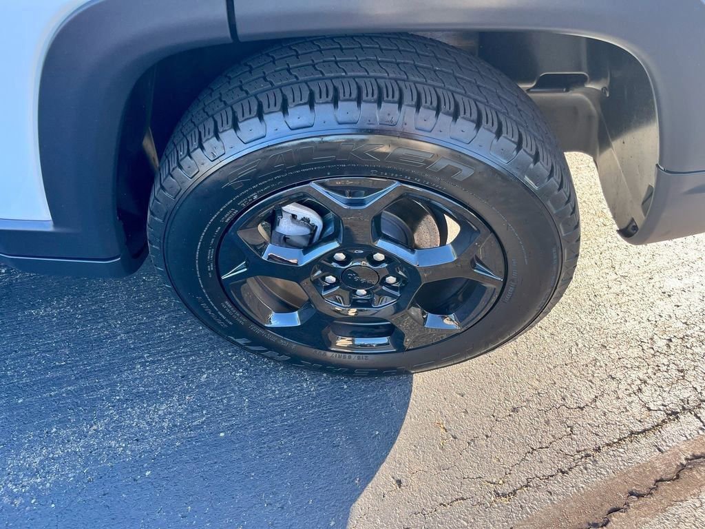 Used 2024 Jeep Compass Trailhawk w/ Trailhawk Convenience Group image 11