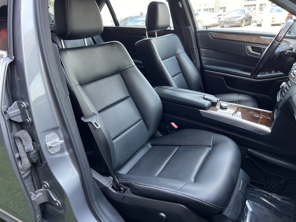 Used 2014 Mercedes-Benz E 350 4MATIC Sedan w/ Premium 1 Package image 19