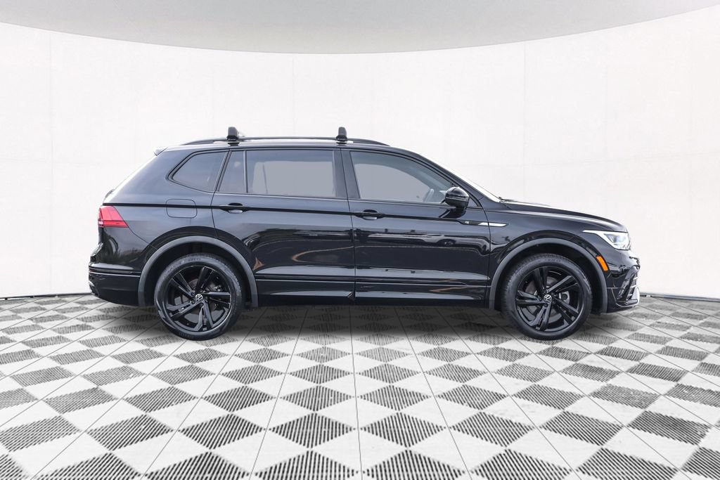 Used 2023 Volkswagen Tiguan SE R-Line FWD image 12