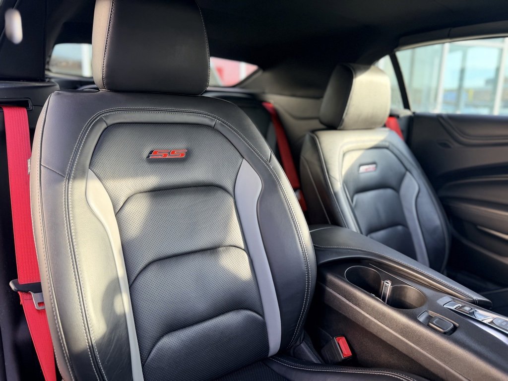Used 2021 Chevrolet Camaro SS w/ Redline Edition image 17