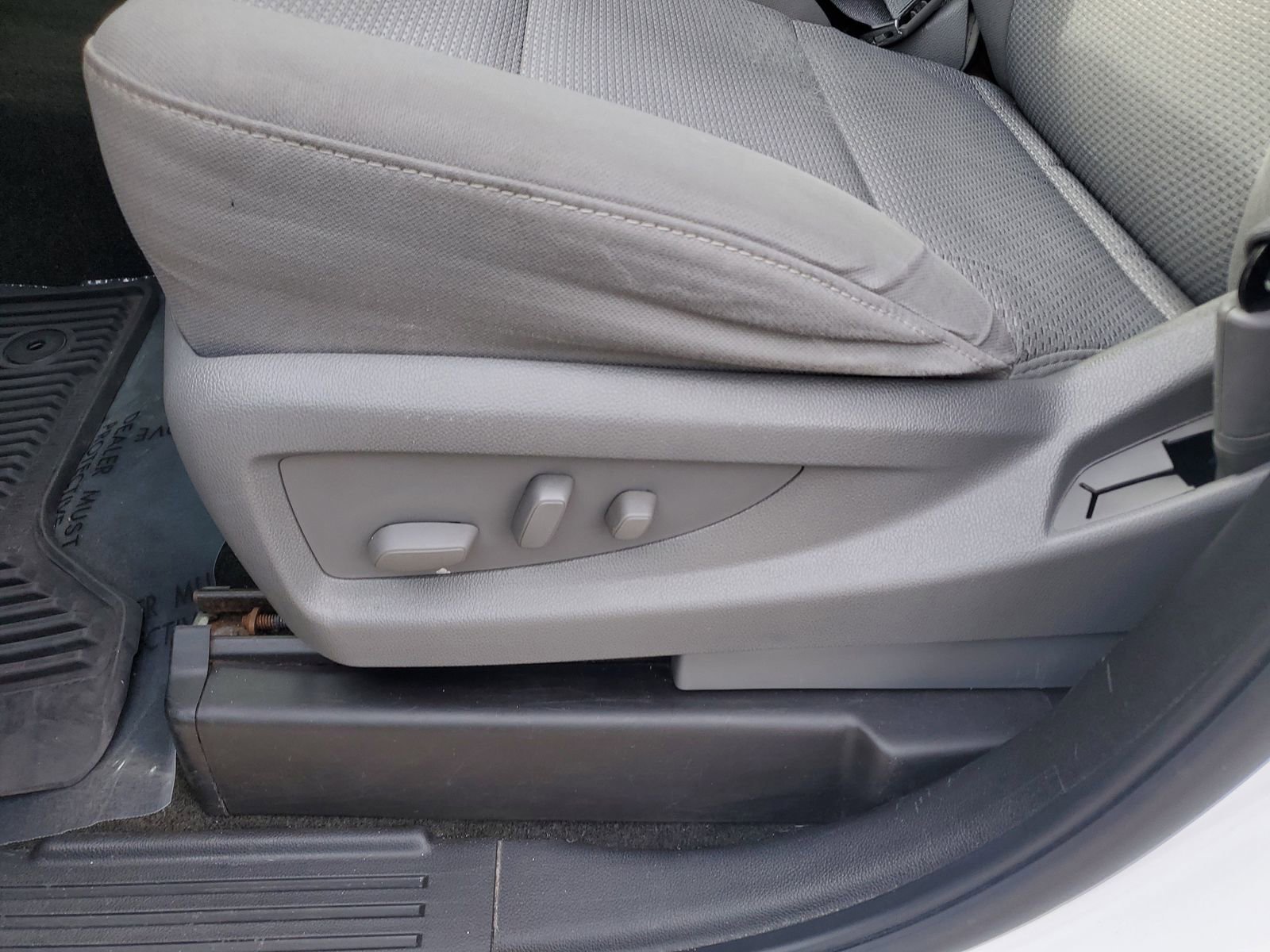 Used 2014 Chevrolet Silverado 1500 LT w/ LT Convenience Package image 19