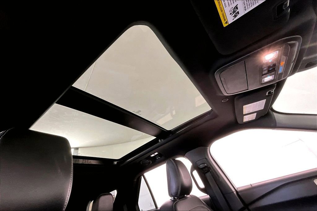 Used 2020 Ford Explorer XLT w/ Equipment Group 202A image 22