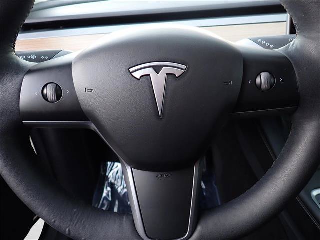 Used 2021 Tesla Model Y Long Range AWD/4WD image 17