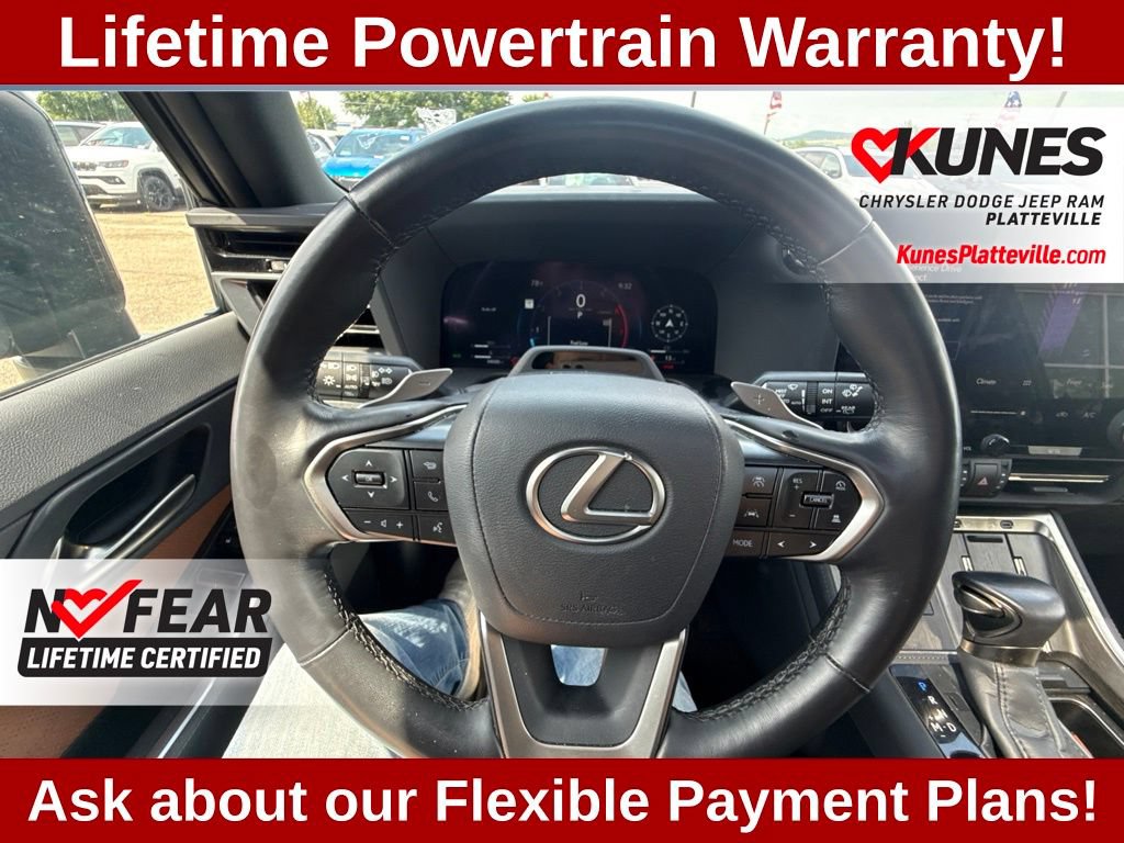 Used 2024 Lexus GX 550 w/ Cold Area Package AWD/4WD image 17