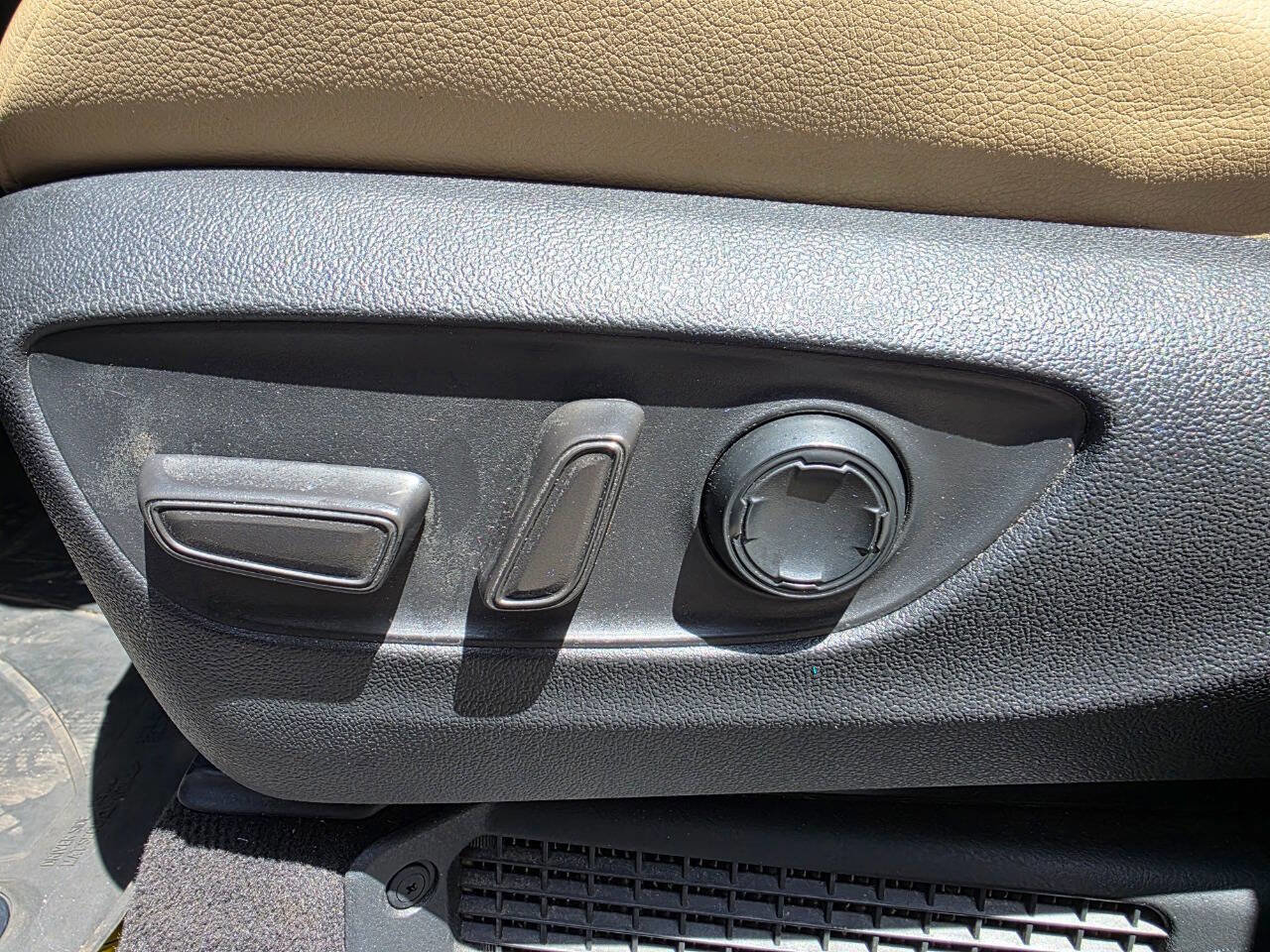 Used 2021 Toyota Sienna XLE FWD image 14