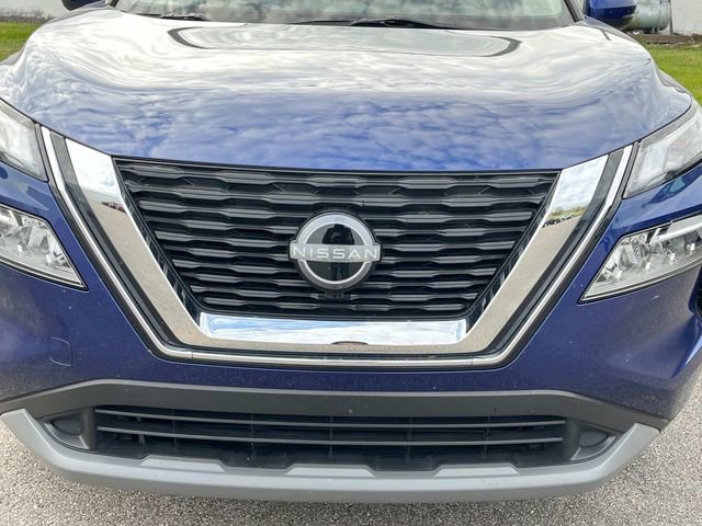 Used 2023 Nissan Rogue SV image 9