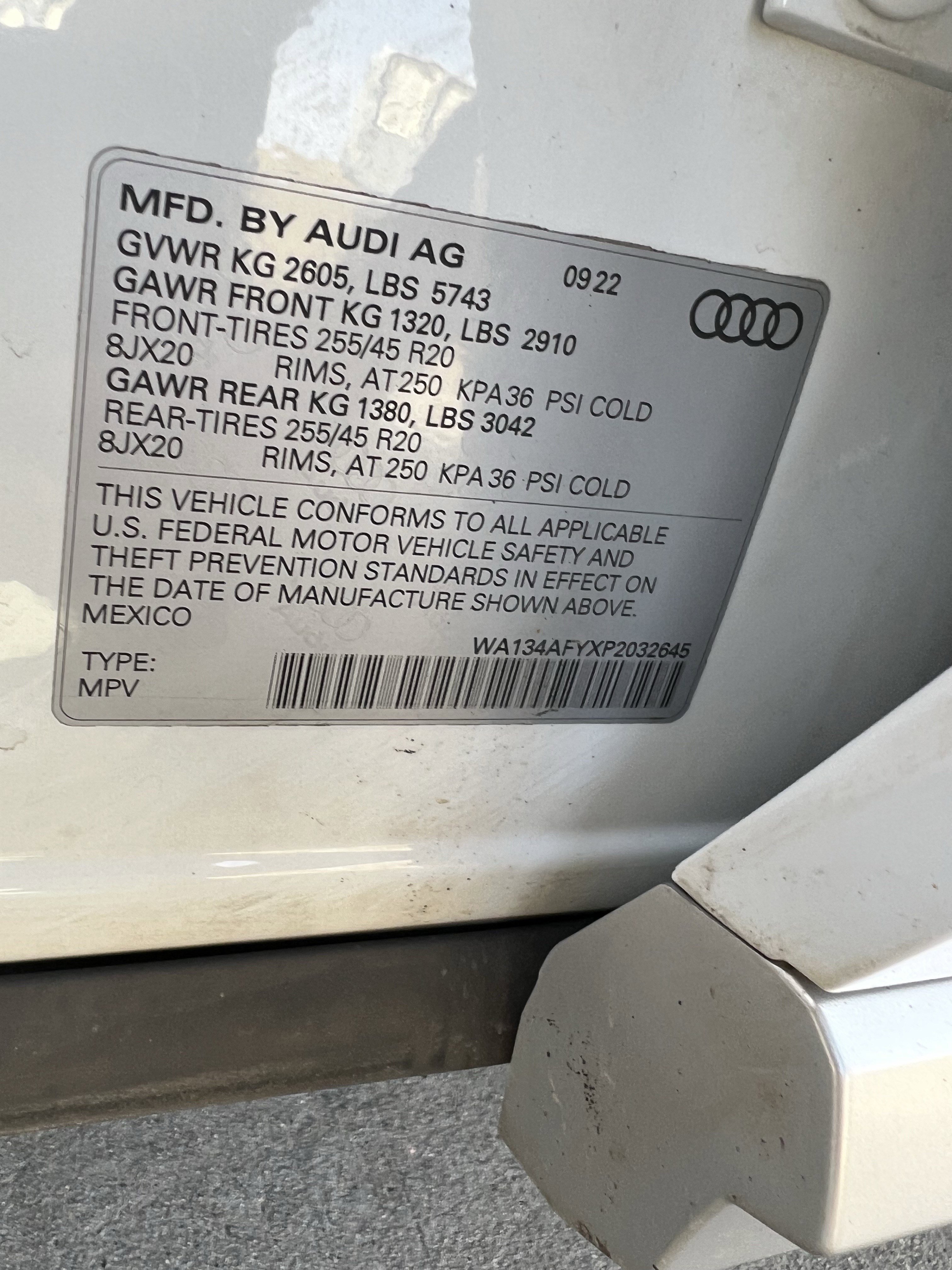 Certified 2023 Audi SQ5 Prestige image 37