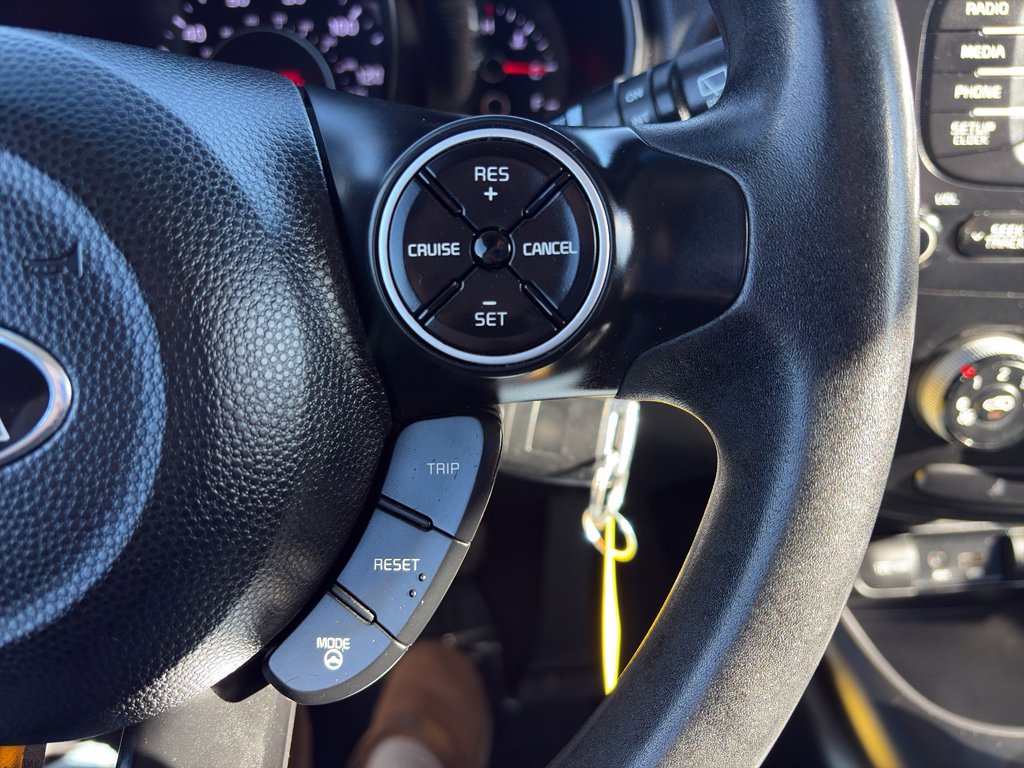 Used 2015 Kia Soul + FWD image 18