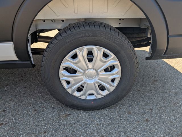 New 2026 Ford Transit 250 148 Medium Roof RWD image 22