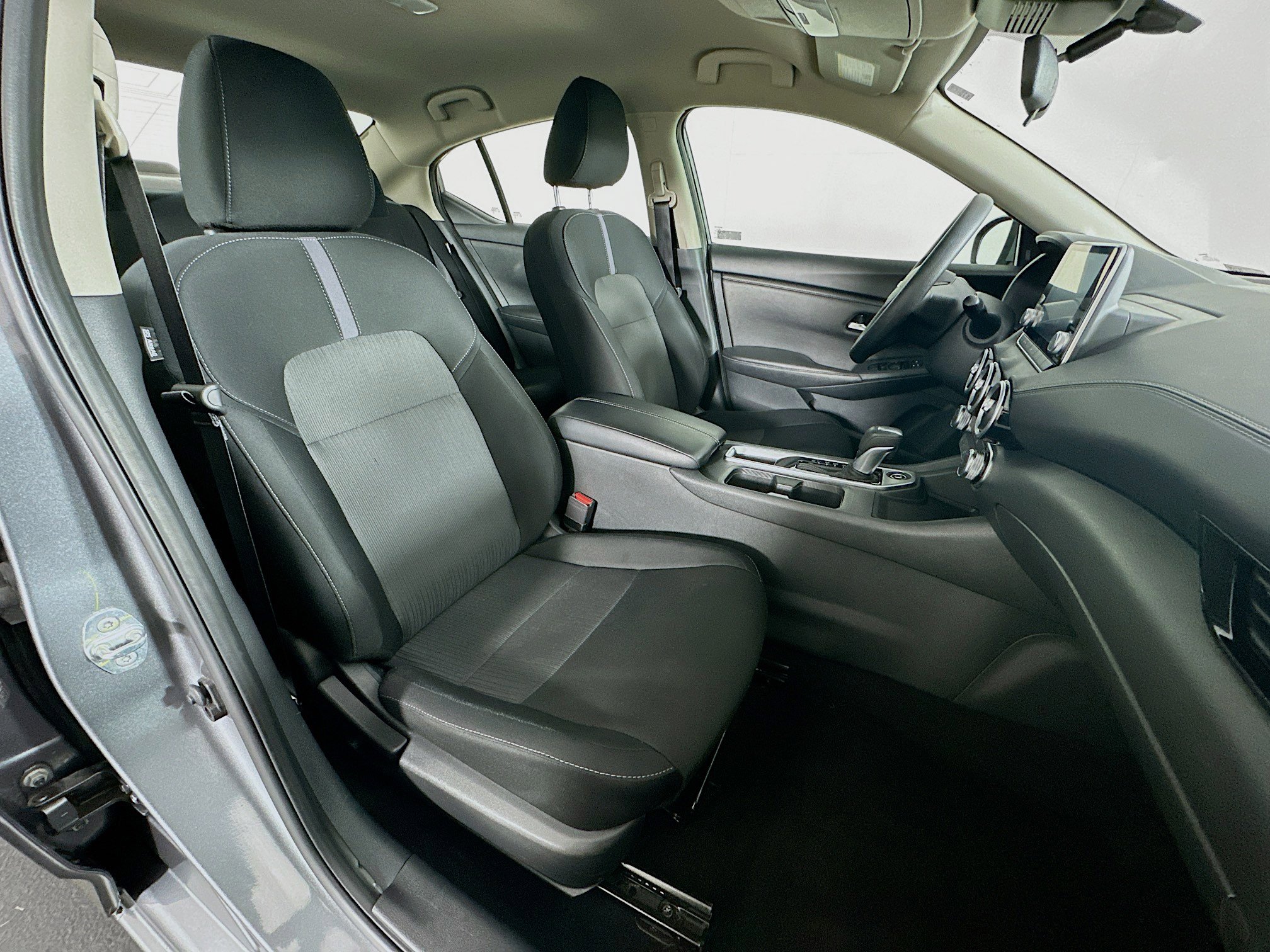 Used 2024 Nissan Sentra SV image 28