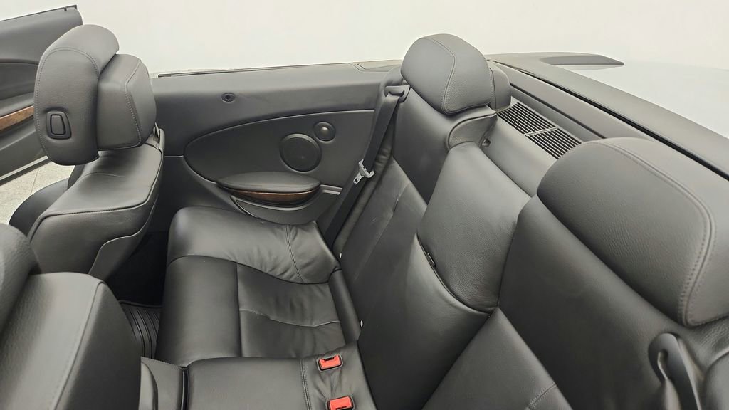 Used 2010 BMW 650i Convertible RWD image 27
