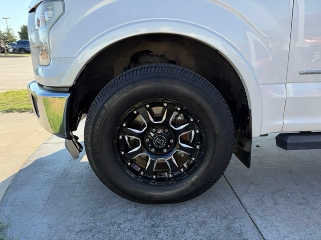Used 2016 Ford F150 Lariat w/ Equipment Group 502A Luxury AWD/4WD image 4