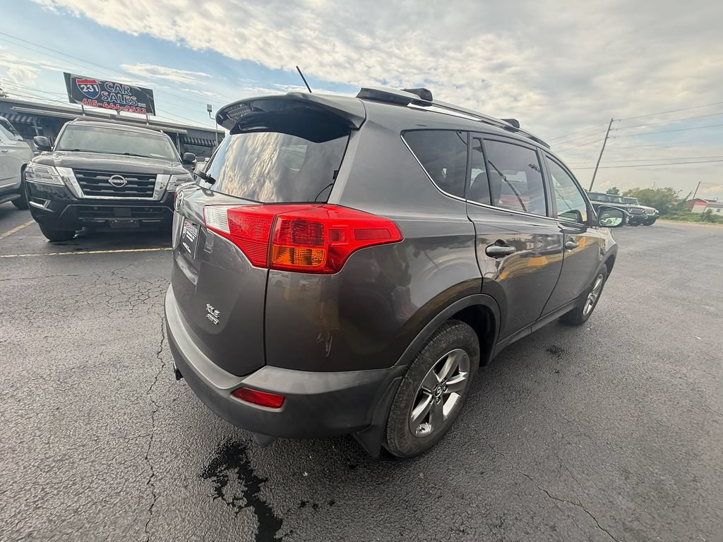 Used 2015 Toyota RAV4 XLE AWD/4WD image 3