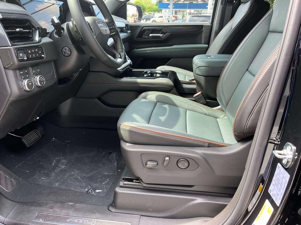 New 2026 GMC Yukon XL AT4 w/ AT4 Premium Package AWD/4WD image 24