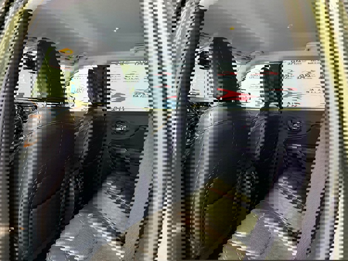 Used 2019 Jeep Cherokee Limited image 37