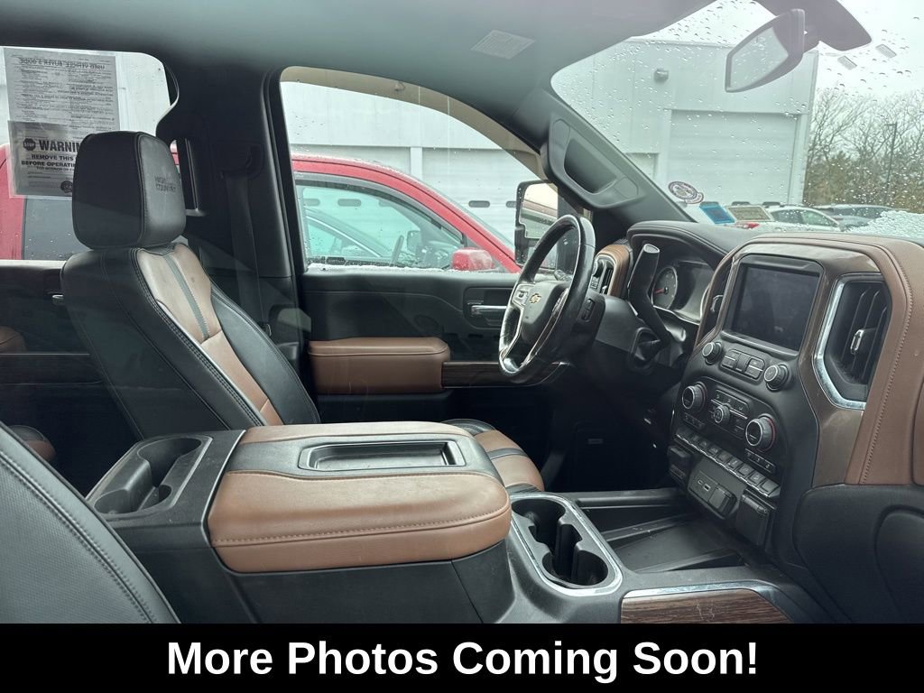 Used 2022 Chevrolet Silverado 2500 High Country w/ Z71 Off-Road Package image 2