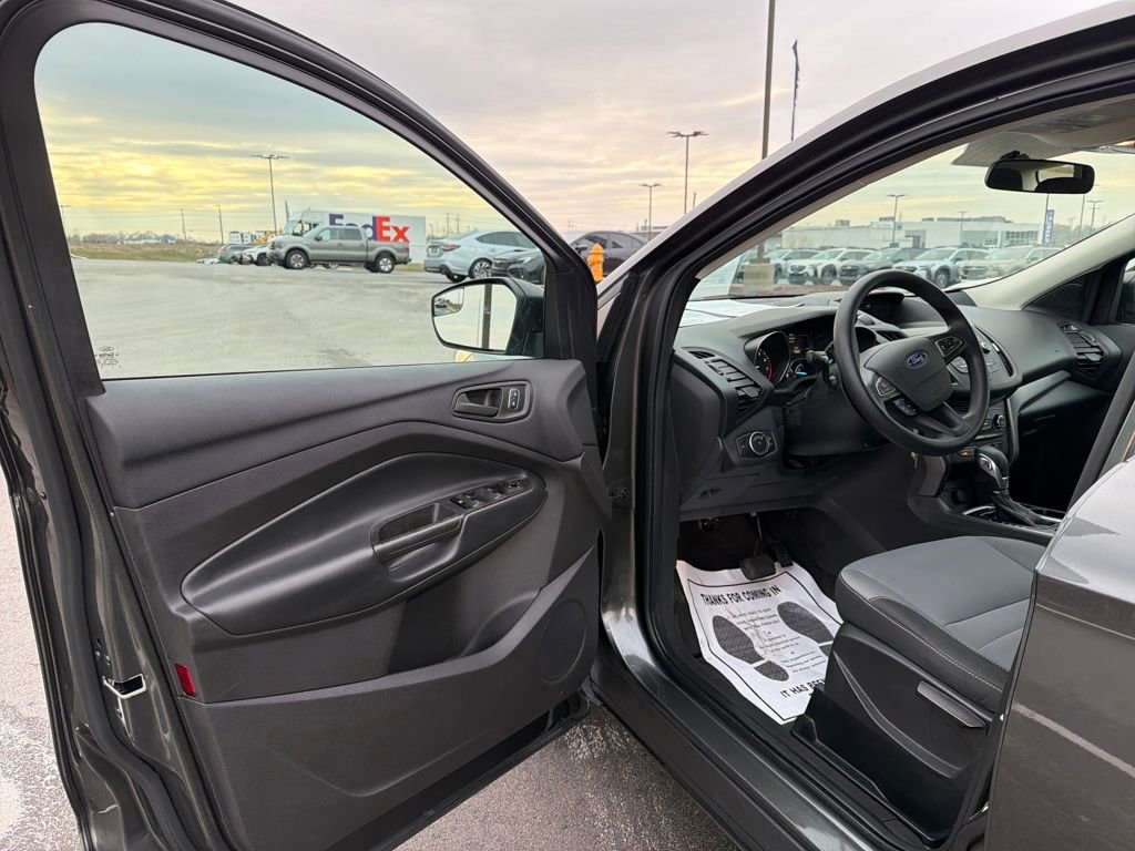 Used 2019 Ford Escape S image 13
