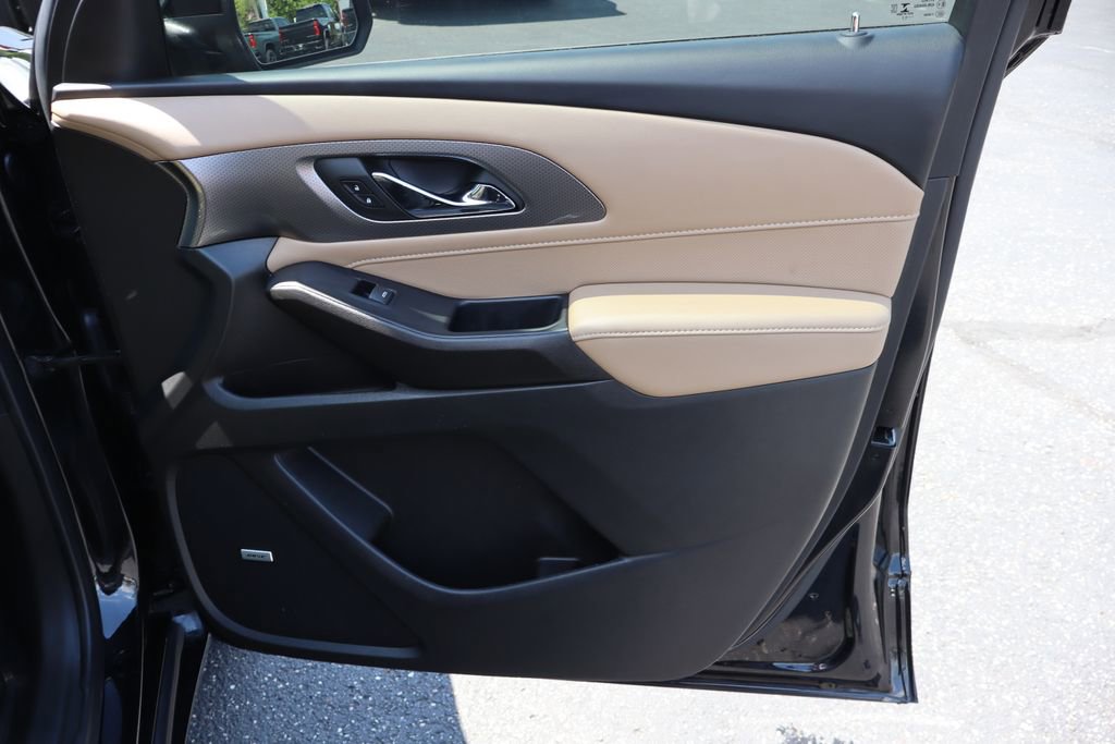 Used 2022 Chevrolet Traverse Premier AWD/4WD image 33