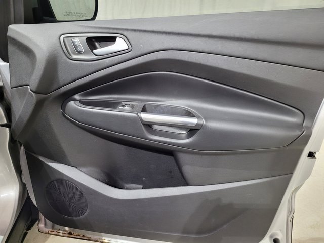 Used 2018 Ford Escape SE w/ Ford Safe & Smart Package image 48